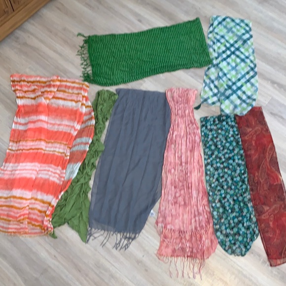 Fringe ruffle casual Snowman bundle of 8 scarves - Picture 1 of 10